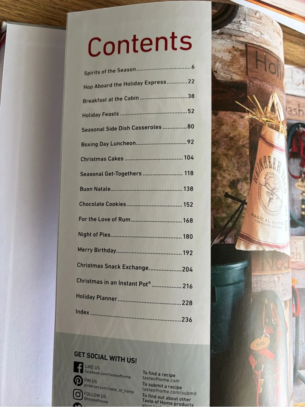 Taste of Home 2023 Holiday Cookbook